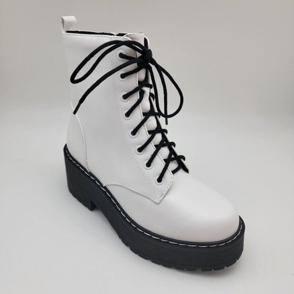 White Combat Boots On Chunky Platform with Lug Soles and Side Zipper - Picture 4 of 7